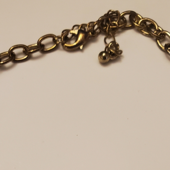 Pearl Flower Necklace - Picture 4 of 8